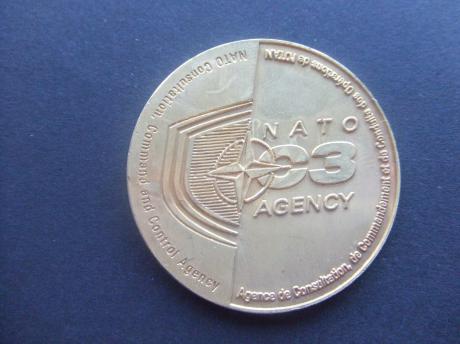 NATO Noord-Atlantische Verdragsorganisatie 33 jaar